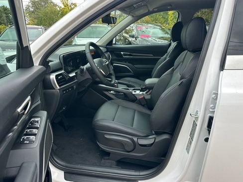 New 2025 Kia Telluride LX image 9
