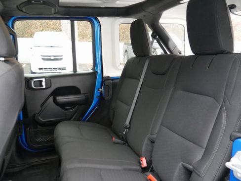 Used 2022 Jeep Wrangler Unlimited Willys image 26