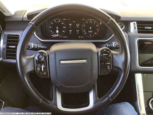 Used 2019 Land Rover Range Rover Sport HSE image 8