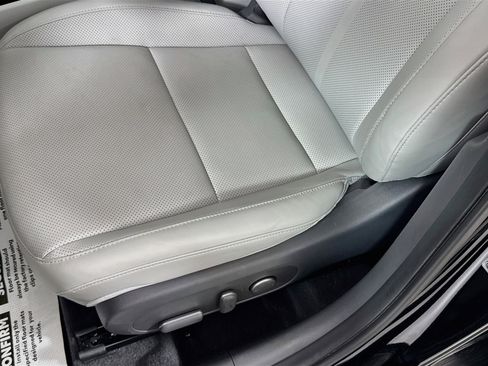 Used 2024 Hyundai Kona Limited AWD/4WD image 22
