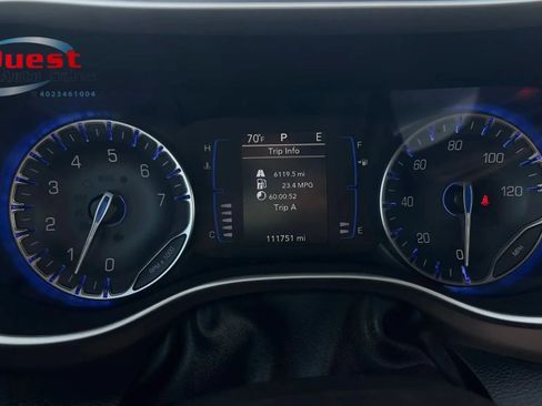 Used 2022 Chrysler Voyager LX FWD image 41
