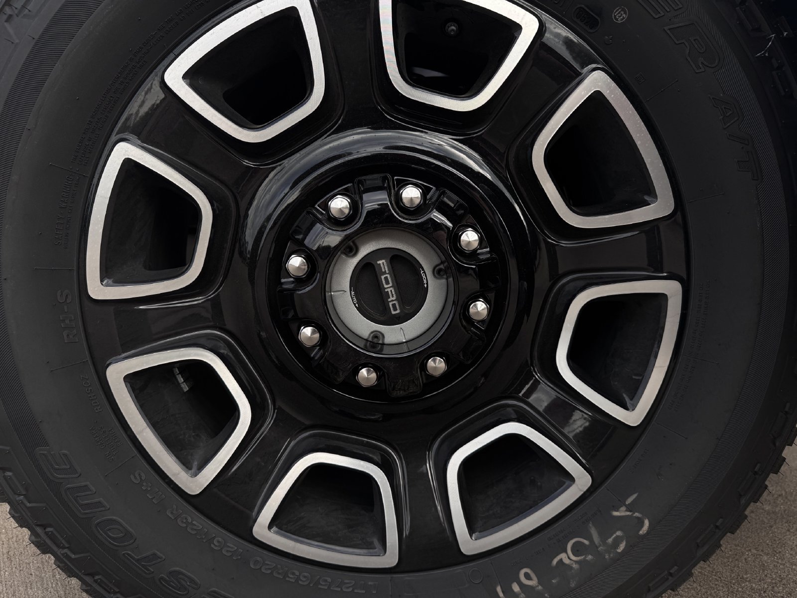 New 2026 Ford F250 Platinum AWD/4WD image 8