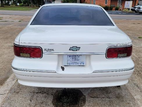 Used 1993 Chevrolet Caprice Classic LS image 8