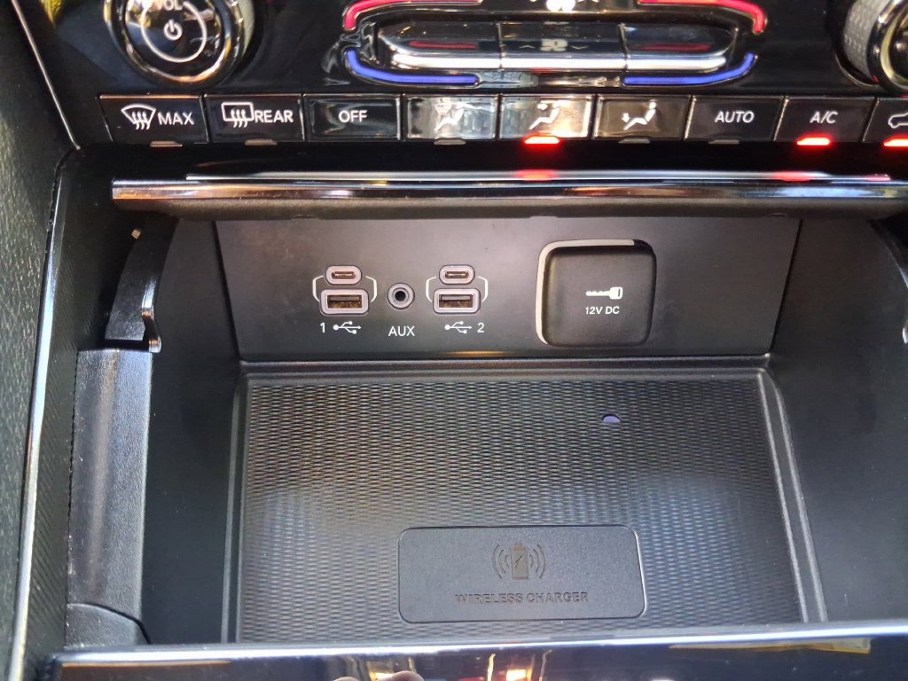 Used 2024 Jeep Grand Cherokee Altitude RWD image 23