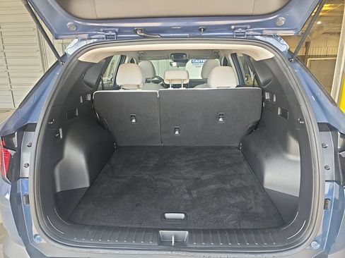 Certified 2025 Hyundai Tucson SE FWD image 12