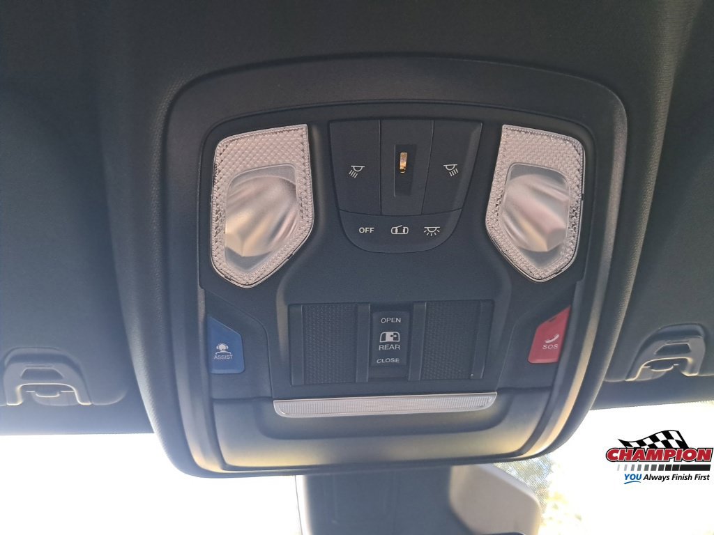 Used 2025 RAM 1500 Big Horn AWD/4WD image 29