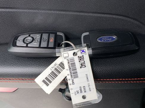 Used 2024 Ford Escape ST-Line w/ Equipment Group 301A image 21