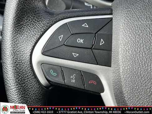 Used 2016 Jeep Cherokee Sport image 23