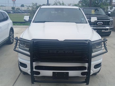 Used 2024 RAM 1500 Laramie AWD/4WD image 4