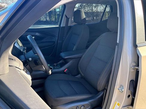 Certified 2023 GMC Terrain SLE w/ Driver Convenience Package image 19