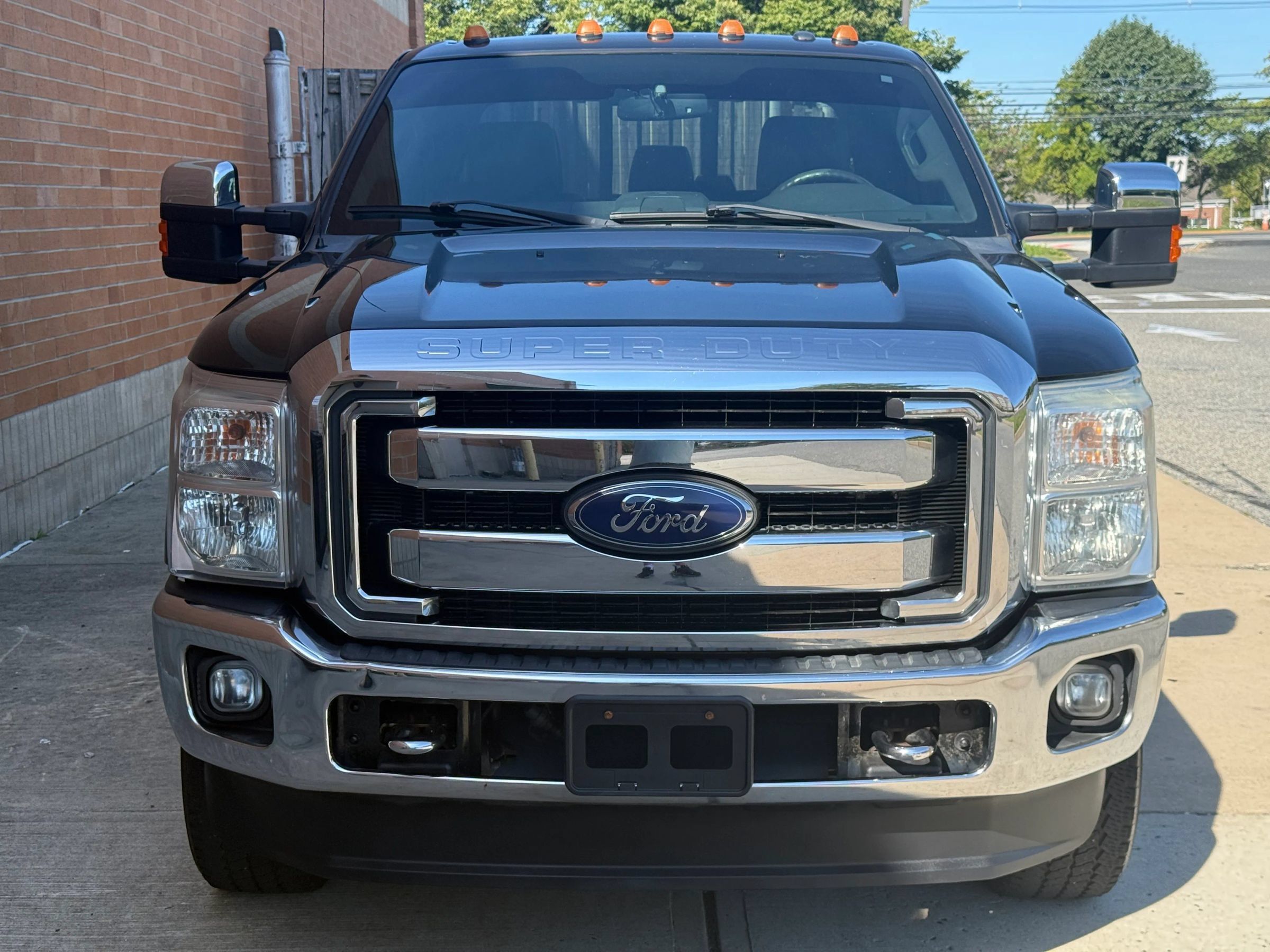 Used 2016 Ford F350 Lariat w/ Lariat Ultimate Package AWD/4WD image 2