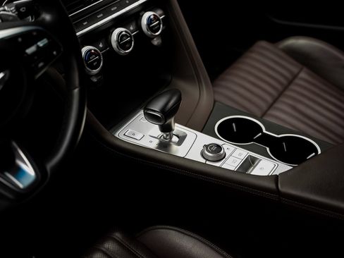 Used 2022 Genesis G70 3.3T RWD image 56