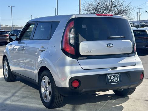 Used 2018 Kia Soul Base image 5