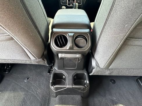Used 2024 Jeep Wrangler Unlimited Sport AWD/4WD image 34