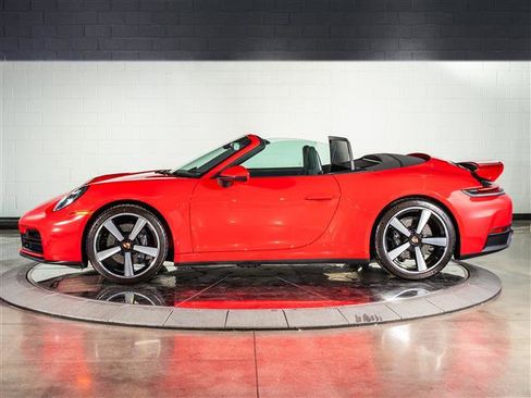Certified 2025 Porsche 911 Carrera T RWD image 2