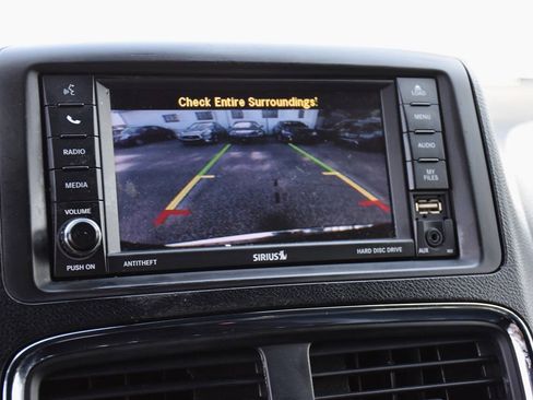 Used 2017 Dodge Grand Caravan SXT FWD image 20
