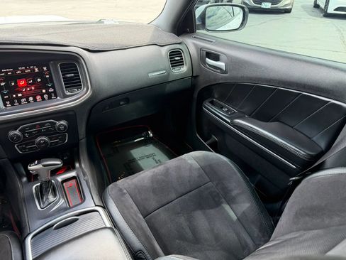 Used 2015 Dodge Charger R/T Scat Pack w/ Technology Group RWD image 23