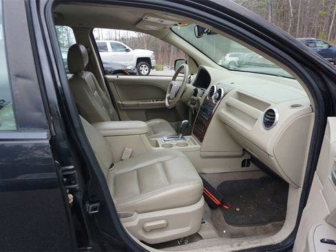 Used 2007 Ford Freestyle SEL image 12