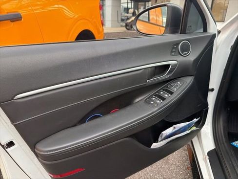 Used 2020 Hyundai Sonata Limited w/ Preferred Accessory Package image 22