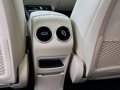 Certified 2025 Mercedes-Benz GLA 250 image 27
