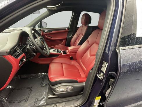 Used 2022 Porsche Macan GTS AWD/4WD image 10