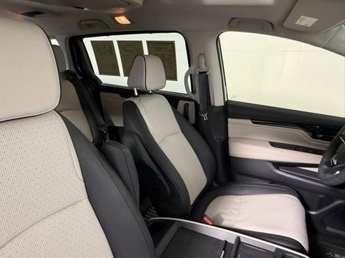 Used 2026 Honda Odyssey Elite image 54