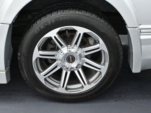 Used 2017 GMC Savana 2500 RWD image 43
