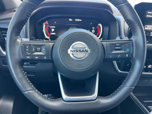 Used 2021 Nissan Rogue Platinum image 25