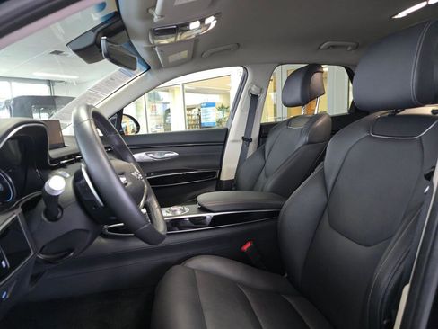 Used 2025 Genesis GV70 2.5T image 20