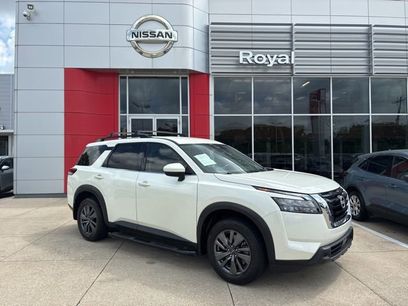 Used 2023 Nissan Pathfinder SV