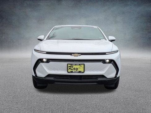 New 2026 Chevrolet Equinox EV LT FWD image 9