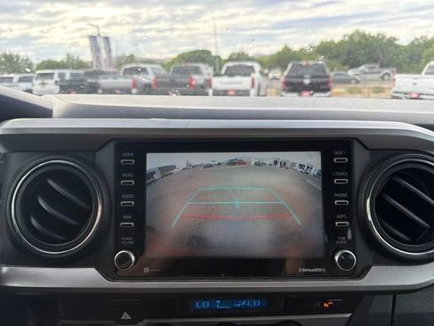 Certified 2021 Toyota Tacoma SR5 w/ Technology Package AWD/4WD image 17