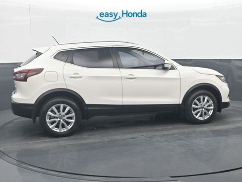 Used 2022 Nissan Rogue Sport SV image 8