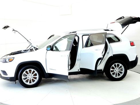 Used 2019 Jeep Cherokee Latitude w/ Popular Appearance Group image 10