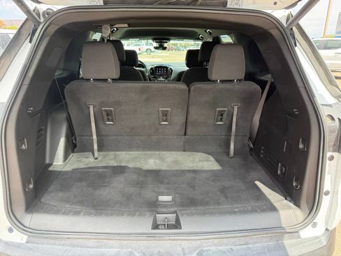 Certified 2023 Chevrolet Traverse LT FWD image 41