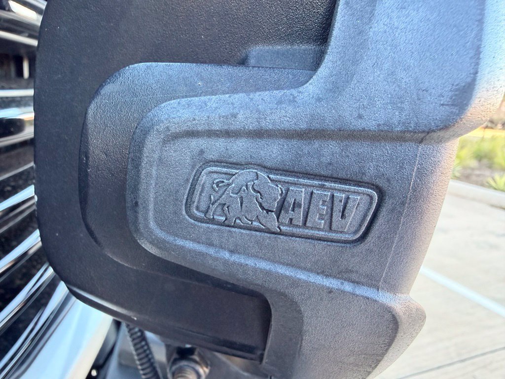 Used 2021 RAM 2500 Laramie w/ Night Edition AWD/4WD image 6