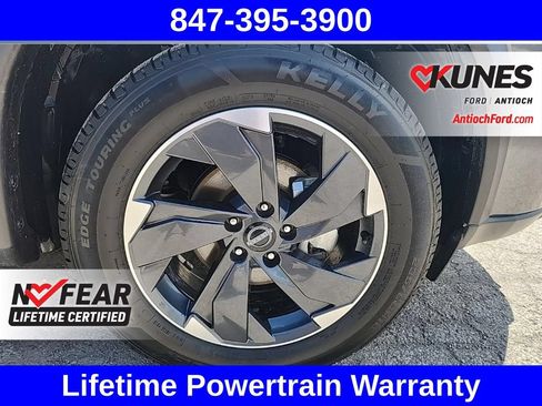 Used 2025 Nissan Rogue SV AWD/4WD image 25