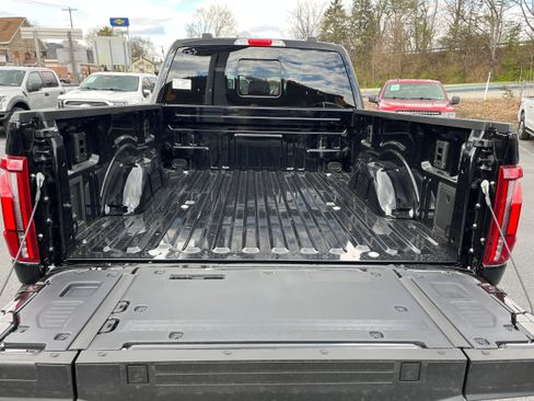 New 2026 Ford F150 Lariat w/ Equipment Group 502A High image 7