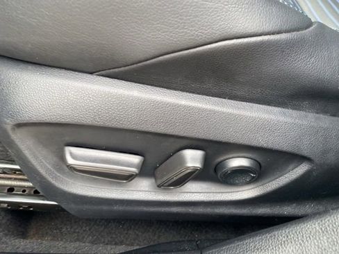 Used 2021 Toyota Corolla XSE image 19