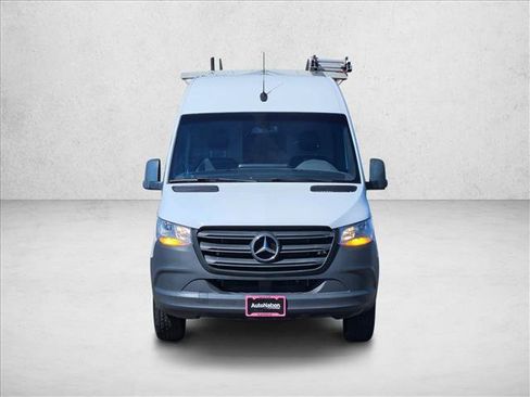 Used 2022 Mercedes-Benz Sprinter 2500 image 2