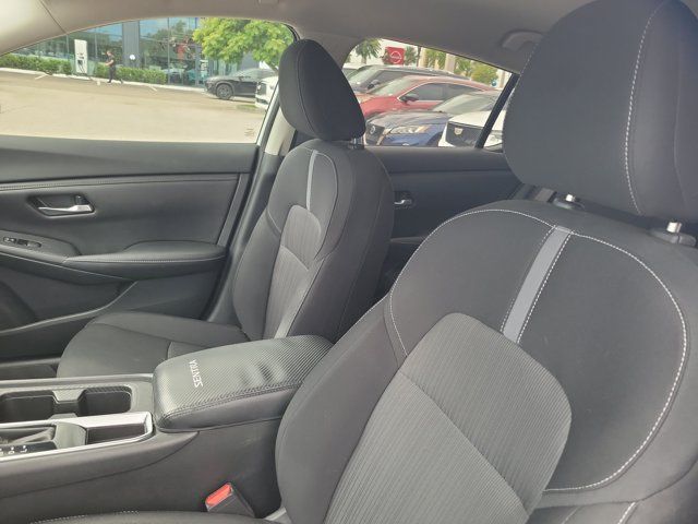 Certified 2022 Nissan Sentra SV FWD image 18