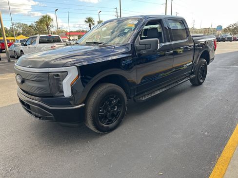 Used 2025 Ford F150 Lightning XLT image 9