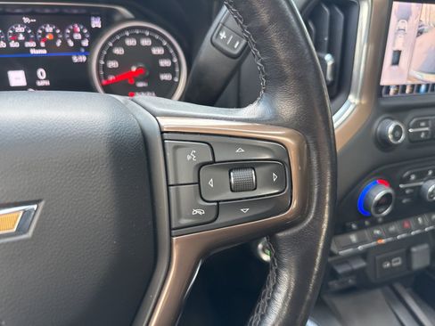 Used 2022 Chevrolet Silverado 3500 High Country image 35