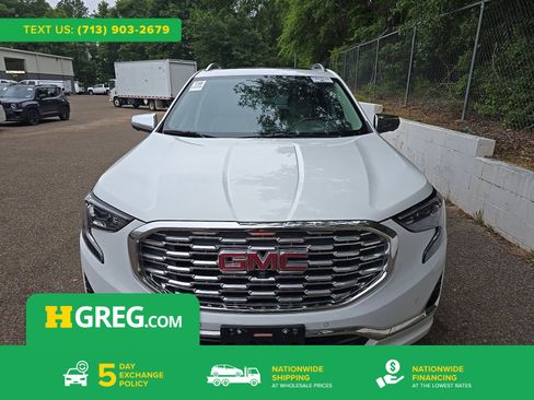 Used 2020 GMC Terrain Denali w/ Denali Premium Package AWD/4WD image 1