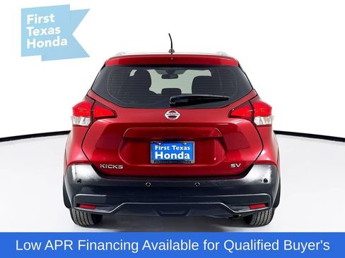 Used 2020 Nissan Kicks SV image 8