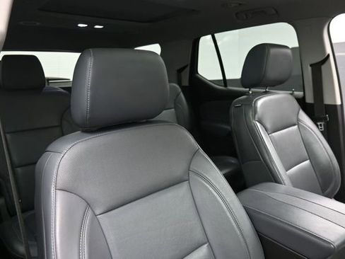 Used 2019 Chevrolet Traverse Premier w/ Driver Confidence II Package FWD image 25