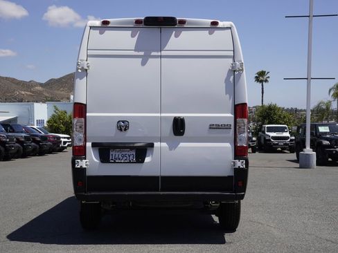 Used 2025 RAM ProMaster 2500 w/ Convenience Group FWD image 5