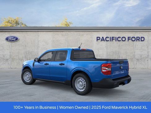 New 2025 Ford Maverick XL image 5