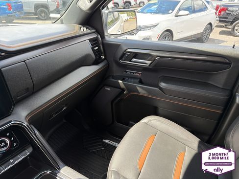 Used 2023 GMC Sierra 1500 AT4 w/ Technology Package AWD/4WD image 24