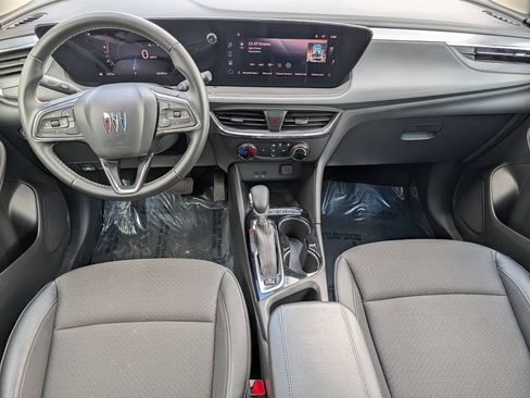 Used 2025 Buick Encore GX Preferred FWD image 17